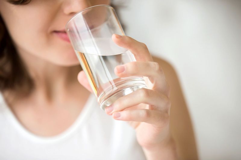 सुबह खाली पेट पीते है पानी, तो आपकी सेहत को होगा दोगुना फायेदा