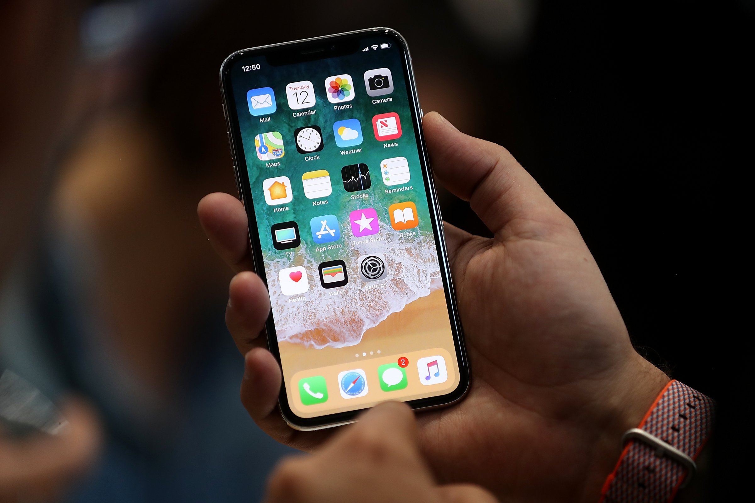 iPhone X से भरा ट्रक चोरी, गाड़ी में थे 300 से ज्यादा फोन