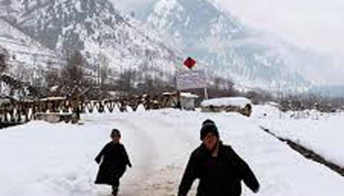 बड़ी खबर: उत्तर भारत में बढ़ी सर्दी, कश्मीर में पारा शून्य से नीचे 