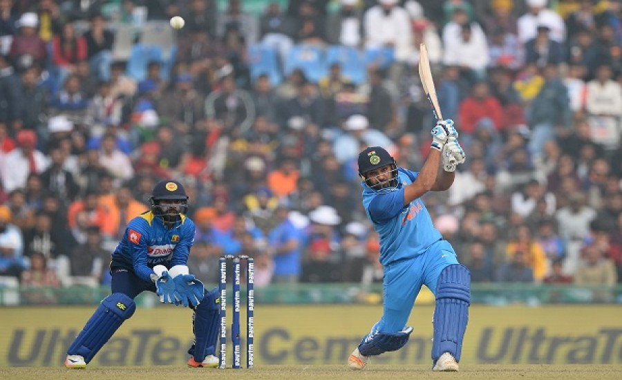 Video: कुछ इस तरह से रोहित और टीम इंडिया ने मनाया रिकॉर्ड दोहरे शतक का जश्न