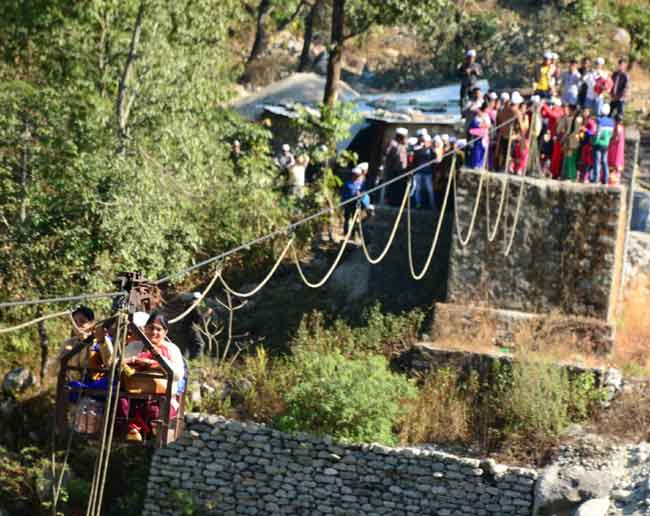 बरात ले जाने में जिंदगी का दांव, फिर ऐसे विदा हुई दुल्हन