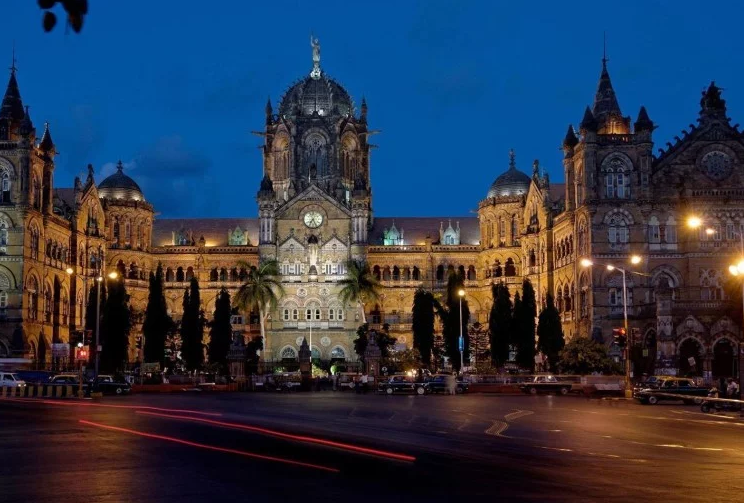 पेरिस, फ्रैंकफर्ट जैसे शहरों से आगे है मुंबई, बना विश्व का 12वां सबसे अमीर शहर