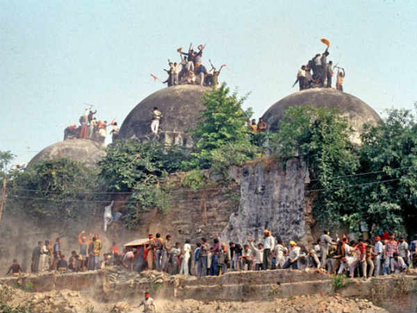 अयोध्या विवाद में राम मंदिर के लिए जमीन देने को तैयार हैं बाबर के वशंज