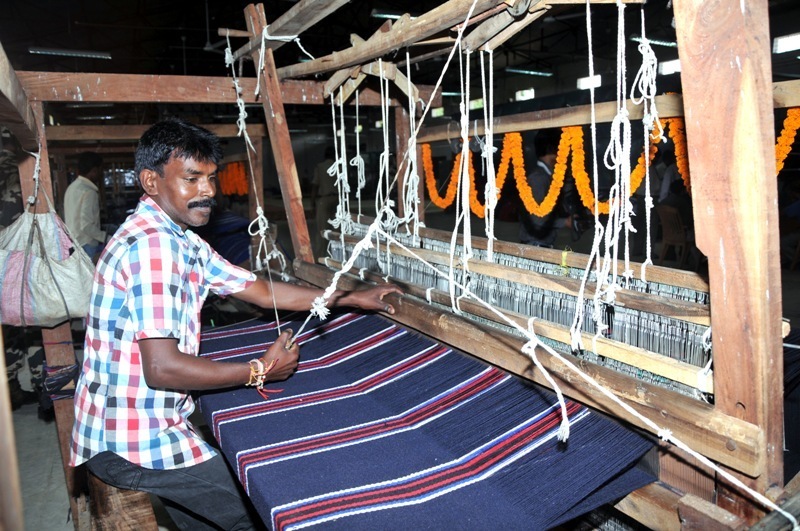 UP: हथकरघा एवं वस्त्र उद्योग क्षेत्र में पांच हजार करोड़ रुपये का होगा निवेश