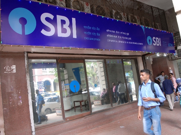 सावधान: SBI डेबिट-क्रेडिट कार्ड होल्डर भूलकर भी न करें इस SMS का रिप्लाई