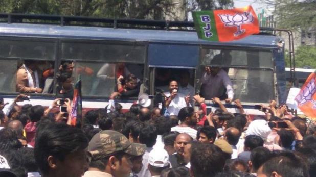 राशन घोटाला मामले में केजरीवाल के खिलाफ BJP का प्रदर्शन, CBI जांच की मांग