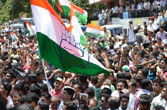 कर्नाटक में महंगाई के खिलाफ कांग्रेस का हल्ला बोल...