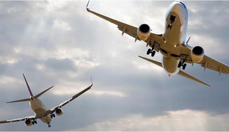हवा में टकराने से बाल-बाल बचे इंडिगो-एयर डेक्कन के विमान, यात्रियों में मचा हडकंप