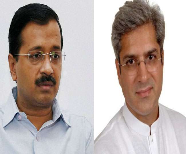 दिल्ली में सत्तासीन आम आदमी पार्टी (AAP) को नवरात्र के पहले दिन ही जोरदार झटका लगा, जब दिल्ली सरकार के परिवहन मंत्री कैलाश गहलोत के घर इनकम टैक्स (IT) ने छापा मारा। समाचार एजेंसी एएनआइ के मुताबिक, इनकम टैक्‍स ने कैलाश गहलोत के दिल्ली में वसंत कुंज स्थित घर में छापा मारा है।    इसके अलावा, गुरुग्राम में भी मंत्री के ठिकानों पर छापे मारे गए हैं, कुलमिलाकर 16 ठिकानों पर छापे मारे गए हैं। एएनआइ के मुताबिक, ब्रिस्क इंफ्रास्ट्रक्चर, डेवलपर्स लिमिटेड और कॉरपोरेट इंटरनेशनल फाइनेंसियल सर्विसेज लिमिटेड पर इनकम टैक्स के छापे जारी हैं।     वहीं, दिल्ली सरकार के मंत्री के घर व अन्य ठिकानों पर आइटी छापों लेकर आम आदमी पार्टी ने नाराजगी जताई है। AAP ने राजनीतिक साजिश बताया है। पार्टी के मुताबिक, जब हम पूरी शिद्दत से दिल्ली की जनता के लिए काम कर रहे हैं, ऐसे में वे (भाजपा) हमारे नेताओं, मंत्रियों के घरों पर छापे मार रहे हैं। जनता 2019 के लोकसभा चुनाव में इसका जवाब देगी।   मिशन 2019ः दिल्ली फतह करने के लिए AAP-भाजपा के खिलाफ कांग्रेस का नया हथियार यह भी पढ़ें दिल्ली के सीएम ने आइटी के छापे को लेकर ट्वीट किया- मोदी जी, आपने मुझ पे, सत्येन्द्र पे और मनीष पे भी तो रेड करवाई थीं? उनका क्या हुआ? कुछ मिला? नहीं मिला? तो अगली रेड करने के पहले दिल्ली वालों से उनकी चुनी सरकार को निरंतर परेशान करने के लिए माफ़ी तो मांग लीजिए?'     UP-हरियाणा ने दिया दिल्ली को झटका, यहां के पेट्रोल पंपों पर 70 फीसद तक घटी बिक्री यह भी पढ़ें यहां पर बता दें कि दक्षिण पश्चिमी दिल्‍ली के नजफगढ़ सीट से विधायक कैलाश गहलोत को दिल्ली के मुख्यमंत्री अरविंद केजरीवाल का बेहद करीबी माना जाता है। यही वजह है कि मौका मिलने पर मई, 2017 में दिल्‍ली के मुख्‍यमंत्री अरविंद केजरीवाल ने उन्‍हें परिवहन मंत्री बनाया था। 