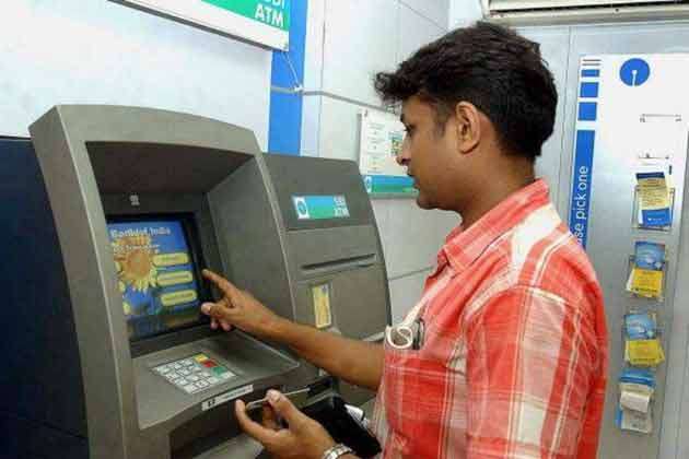 SBI ग्राहकों को बड़ा तोहफा: अब बिना किसी कार्ड ATM से निकाल सकते हैं कैश