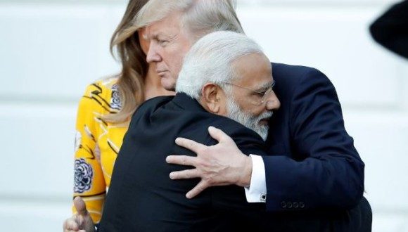 पीएम मोदी ने राष्ट्रपति ट्रंप को परिवार समेत भारत आने का दिया न्योता