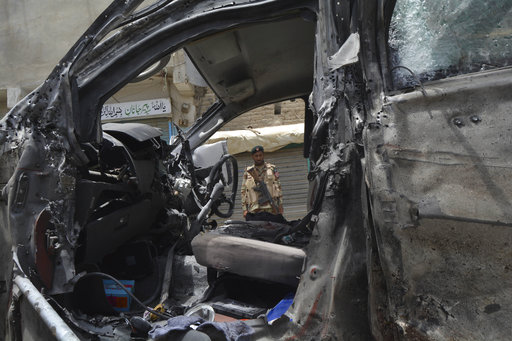पाकिस्तान में हुए आत्मघाती हमले में तीन लोगों की मौत, 11 घायल