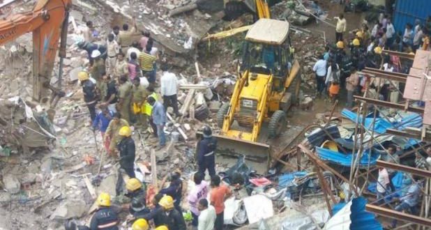 अभी-अभी: मुंबई में हुआ हादसा चार मंजिली इमारत गिरी, 12 की मौत, 30-35 लोग मलबे में फंसे