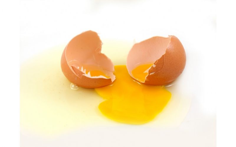बासी अंडे खाने से होती है ये....समस्याएं