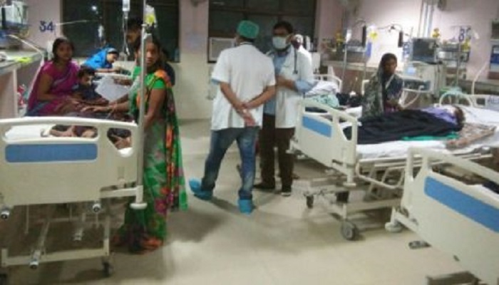 अभी-अभी: गोरखपुर अस्‍पताल हादसा में मरने वालों की संख्‍या 63, सीएम ने बुलाई आपातकाली बैठक अब होगा ये बड़ा फैसला....