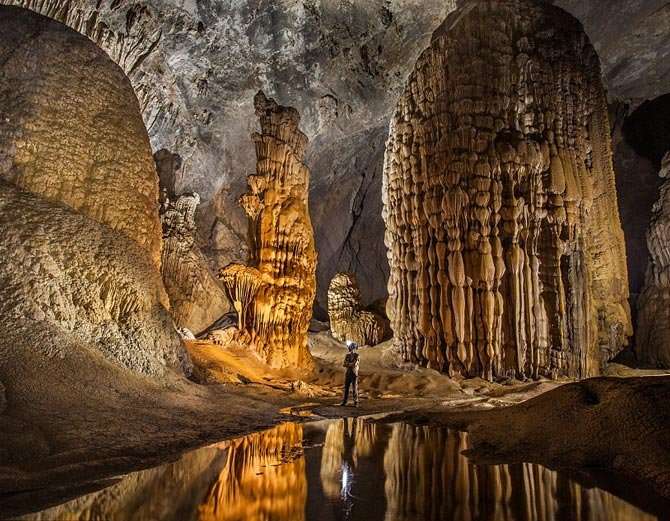 जब जमीन के नीचे मिली इतनी बड़ी गुफा, तो नजर आया एक अनोखा संसार