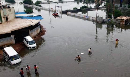 बाढ़ का बढ़ता कहर, गुजरात में मरने वालों की संख्या हुई हद से भी ज्यादा...