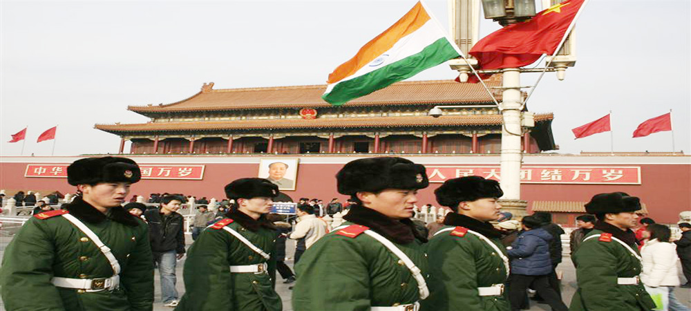 अभी-अभी: चीन में भी शान से फहराया गया तिरंगा, भारत माता की जय के नारों से...