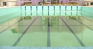 स्विमिंग पूल में मौत से लड़ रही थी महिला, फेसबुक की मदद से बची जान