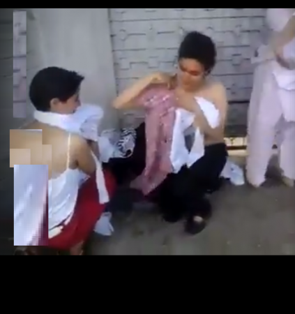 पत्थर फेकने वाली कश्मीरी लड़कियों का कपड़े बदलते हुए वीडियो हुआ लिक...