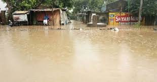 चेन्नई में मुसलाधार बारिश ने ढाया अपना कहर, हुई लोगों की मौत