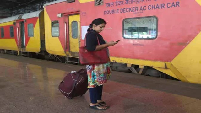 राजधानी, शताब्दी के यात्रियों के लिए बड़ी खुशखबरी, ट्रेन होगी लेट, तो आएगा रेलवे का SMS