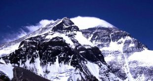 माउंट एवरेस्ट समेत पहाड़ों की चढ़ाई के एकल अभियान पर लगी रोक