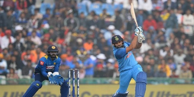 Video: कुछ इस तरह से रोहित और टीम इंडिया ने मनाया रिकॉर्ड दोहरे शतक का जश्न