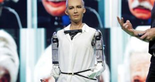 पहली रोबोट नागरिक सोफिया ने कहा मशीनों से न घबराएं इंसान