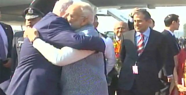 भारत पहुंचे इजरायली पीएम बेंजामिन नेतन्याहू, पीएम मोदी ने एयरपोर्ट पर किया स्वागत