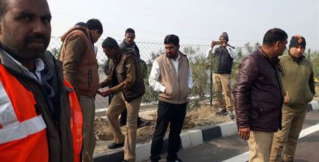 कन्नौज में लखनऊ एक्सप्रेस-वे पर मिला शव, हत्या की आशंका