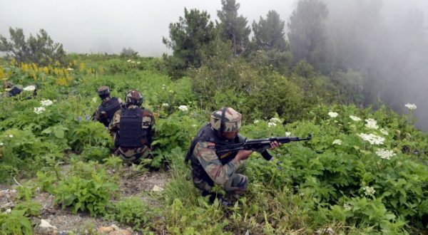 पाकिस्तान ने तोड़ा सीजफायर, BSF जवान समेत हुए 3 सैनिक शहीद