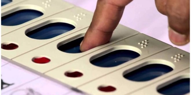 गुजरात निकाय चुनाव 2018: 75 नगरपालिकाओं के लिए वोटिंग जारी