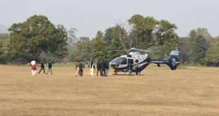 सेना ने नहीं उतरने दिया सीएम का हेलीकॉप्‍टर, हेलीपैड पर रखे दो ड्रम