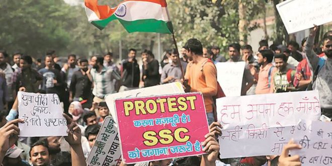 SSC पेपर लीक मामले में छात्रों का विरोध प्रदर्शन जारी, CM ने माँगा CBI जांच