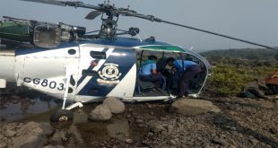 तटरक्षक बल के हेलीकॉप्टर की इमरजेंसी लैंडिंग, महिला को-पायलट जख्मी