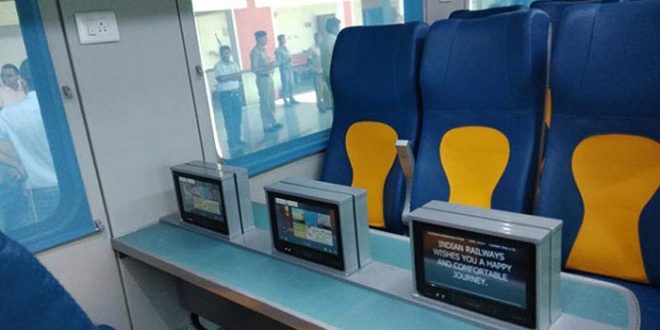 तेजस और शताब्‍दी ट्रेनों से हटाई जा सकती है LCD टीवी, वजह बहुत शर्मनाक है...