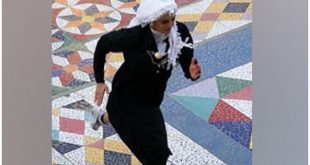 सऊदी की सड़कों पर अद्भुत नजारा, महिला दिवस पर बुर्का पहनकर दौड़ी महिलाएं