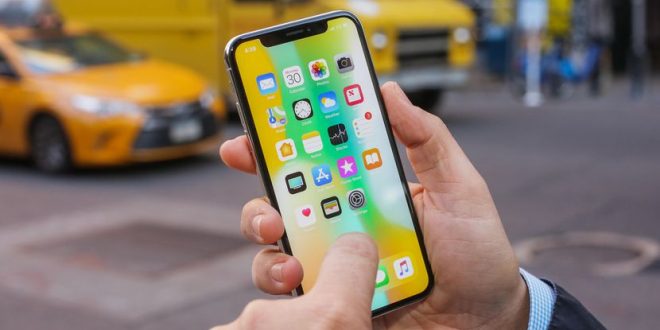 iPhone X साल 2017 का हिट स्मार्टफोन, इंडस्ट्री के मुनाफे में रही बड़ी हिस्सेदारी