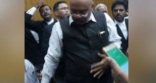 कर्नाटक: 18 साल की 'वकालत' के बाद फेक वकील हुआ गिरफ्तार!