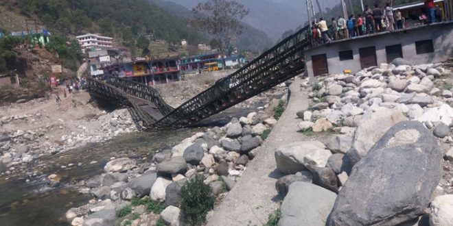 उत्तराखंड: अस्सीगंगा नदी पर बना पुल तीन महीने में दूसरी बार टूटा