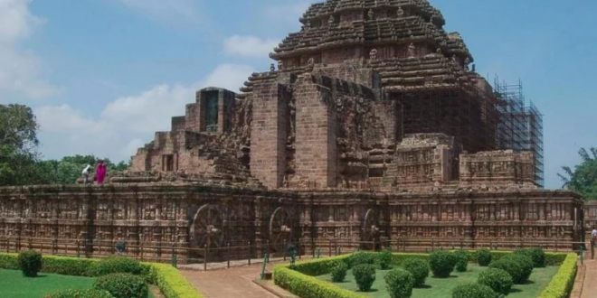 750 साल पहले हुआ था इस मंदिर का निर्माण, जानिए क्या रहस्य 