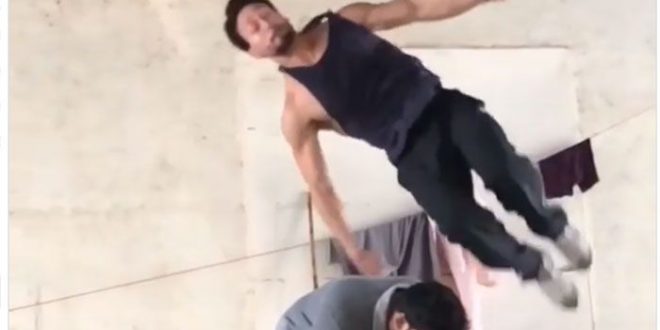 Video: पहली बार Tiger Shroff से हुआ कुछ ऐसा, जिससे देख रहे हैं लोग बार-बार