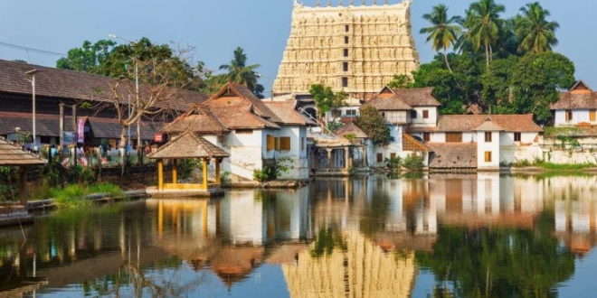 बेहद अनूठा है पद्भनाभ मंदिर, माता-पिता के साथ जरुर करें दर्शन