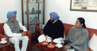 डॉ. मनमोहन सिंह से कैप्टन ने की मुलाकात, अमृतसर से चुनाव में उतारने के संकेत